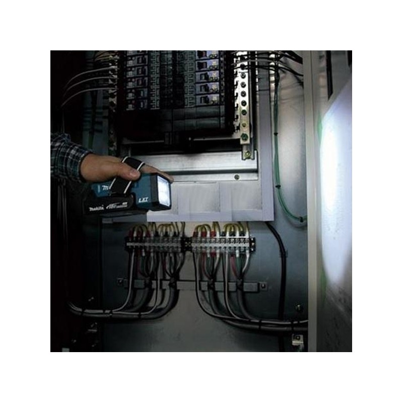 DEBDML186 MAKITA Lanterna LED compatibila cu acumulator Li-Ion 18V