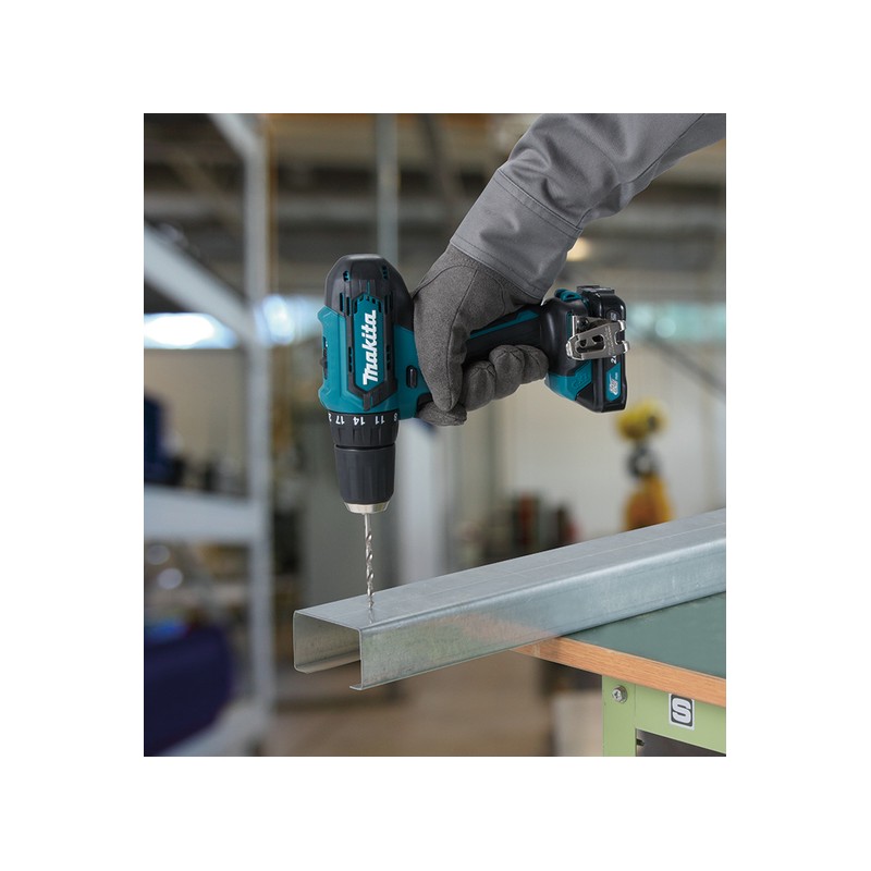 CLX224X MAKITA Kit 2 scule (DF333DZ + TD110DZ) cu 2 acumulatori