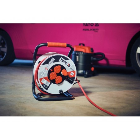 YT-8106 YATO Prelungitor electric pe tambur 30 m, 16A