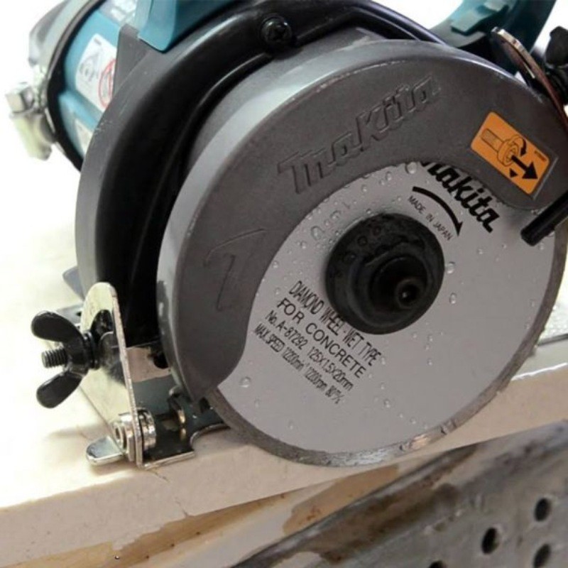 MAKITA 4101RH Masina de frezat caneluri 860 W