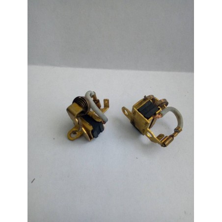 N028619 DeWALT Set 2 perii colectoare cu suport pentru D25223K,D25113K