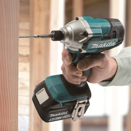 TD112DMZ MAKITA Masina de insurubat cu impact 135 Nm, prindere 1/4