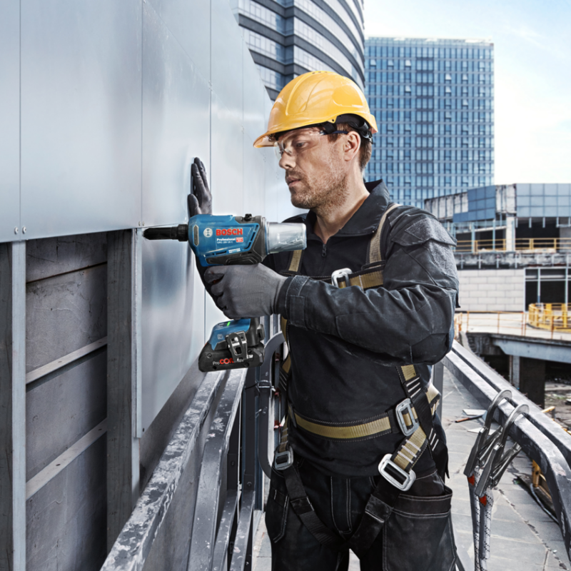 06019K5000 BOSCH Masina nituri compatibila Li-Ion 18V,nituri 3-6.4mm