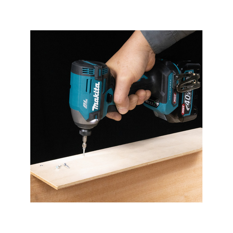MAKITA Masina insurubat cu impact compatibila Li-Ion XGT 40Vmax, 210Nm