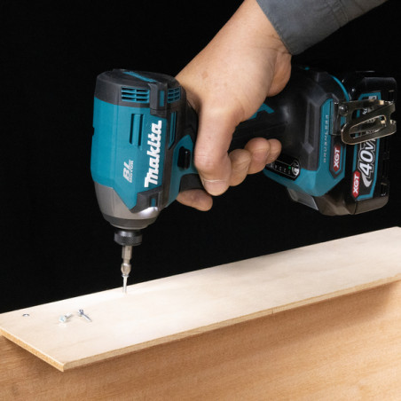 MAKITA Masina insurubat cu impact compatibila Li-Ion XGT 40Vmax, 210Nm