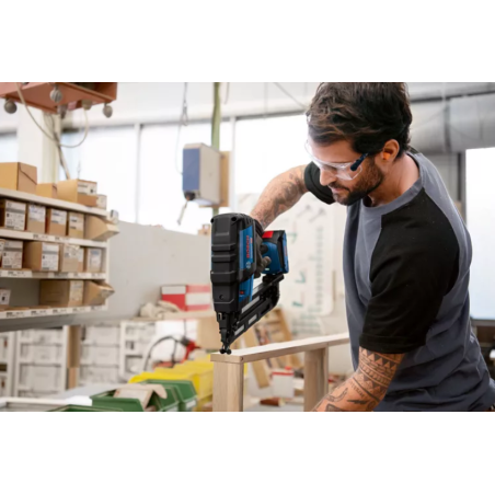 BOSCH GNH 18V-64 M Pistol pentru cuie compatibil cu Li-Ion 18 V