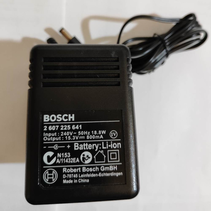2607225641 BOSCH Incarcator 240V pentru UNEO Bosch, tip Australia-COMANDA EXTERNA