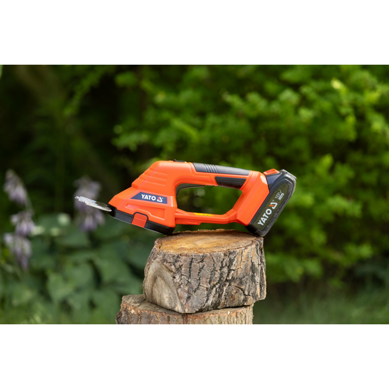YT-828355 YATO Foarfeca tuns iarba si gard viu 20 cm, 18 V, 2.0 Ah