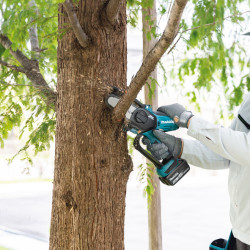 DUC101SF MAKITA Mini-fierastrau cu lant, Li-Ion LXT 18 V, 3.0Ah, 10 cm