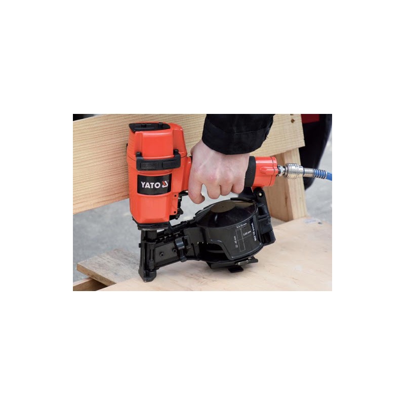 YT-09212 YATO Capsator pneumatic pentru batut cuie 25-57 mm