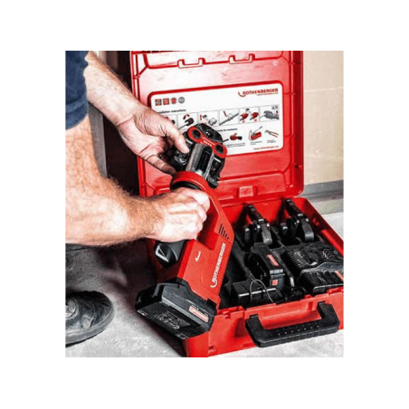 Masina de presat electro-hidraulic cu acumulator