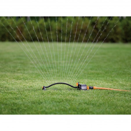 1023659 FISKARS Aspersor oscilant universal, 17 jeturi, 150 - 300 mp