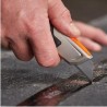 1027222 FISKARS Cutit utilitar CarbonMax cu lama fixa 18.2cm